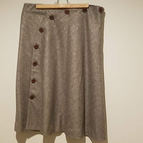 Alexander McQueen - Picture 1 of 2